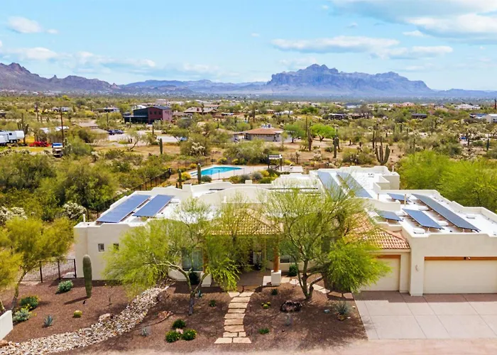 East Desert And Mountain Views 5br Pool Mesa