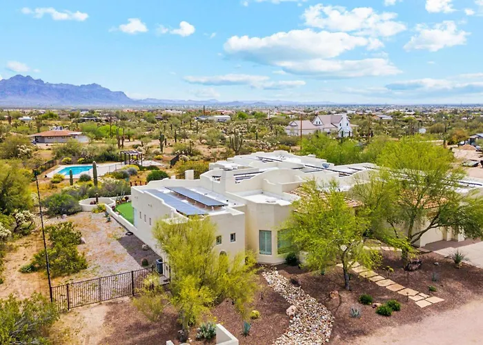 Holiday home East Desert And Mountain Views 5br Pool