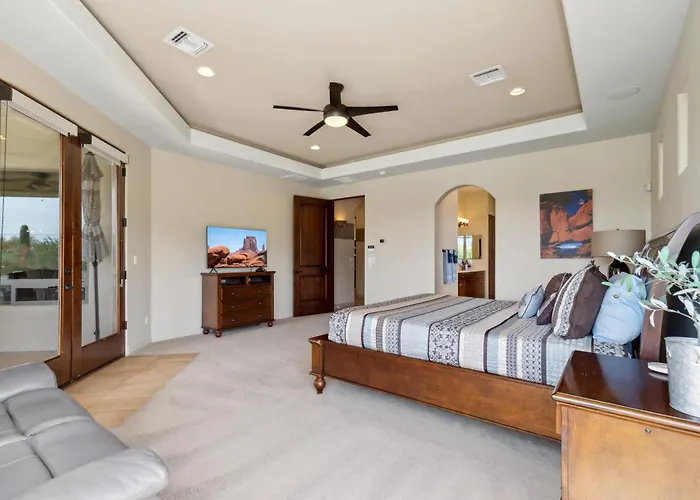 East Desert And Mountain Views 5br Pool Holiday home Mesa