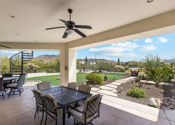 East Desert And Mountain Views 5br Pool *