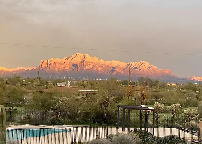 East Desert And Mountain Views 5br Pool Mesa