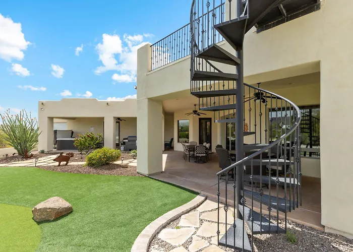 East Desert And Mountain Views 5br Pool