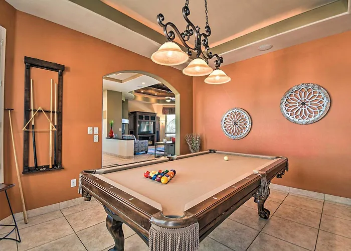 East Desert And Mountain Views 5br Pool Holiday home